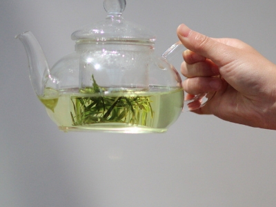 喝茶的好處和壞處分別是什么，長(zhǎng)期喝茶有什么危害？