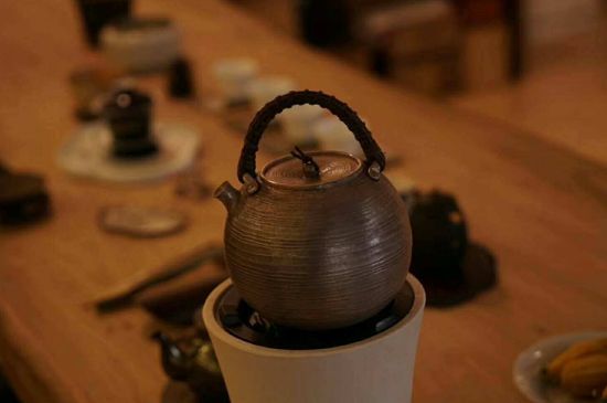 蒸茶和煮茶還有泡茶有什么區(qū)別，泡茶煮茶蒸茶哪個(gè)好喝？