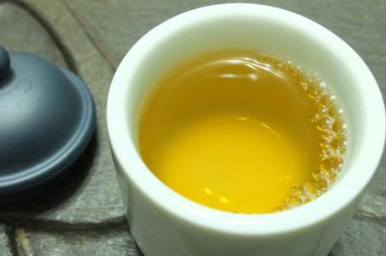 蜂蜜泡茶葉的副作用，蜂蜜泡茶葉有什么禁忌