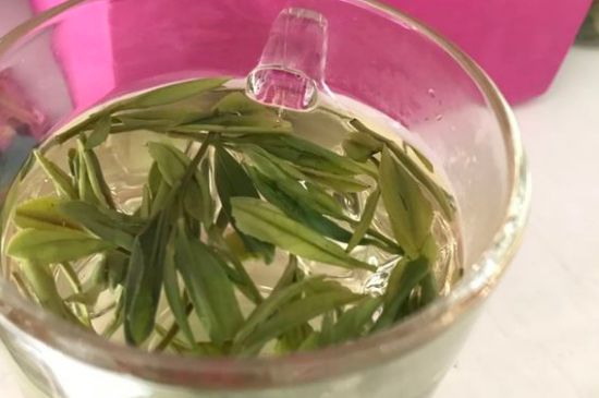 正常下一斤茶葉能喝多久，一個(gè)人一般一個(gè)月喝多少茶葉