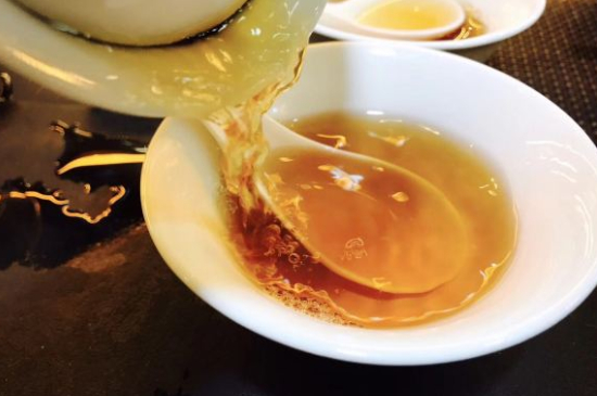 肉桂可以用紫砂壺沖泡嗎，紫砂壺能泡武夷巖茶肉桂用嗎？