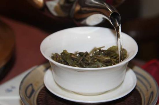 各類茶的注水方式，不同的茶泡茶時怎么注水