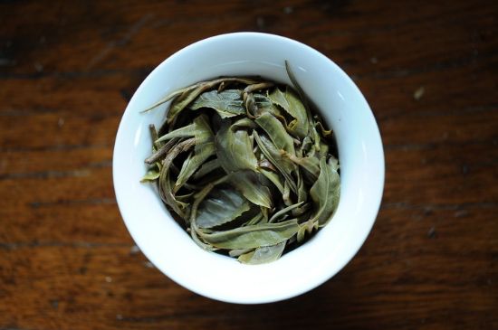 干吃茶葉致癌嗎，長期吃干茶葉的危害