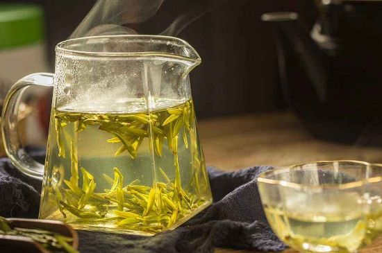 蜂蜜泡茶葉的副作用，蜂蜜泡茶葉有什么禁忌