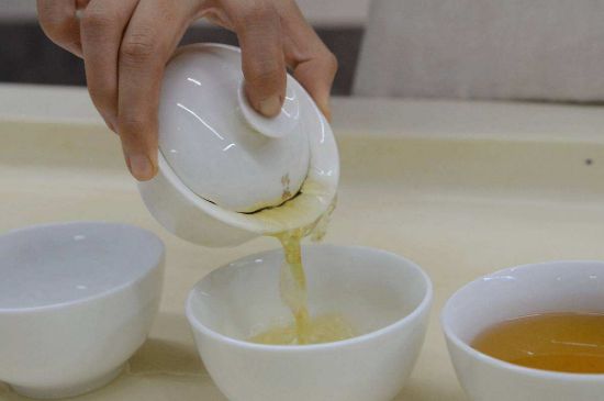 泡茶的順口溜，茶葉三泡是精華