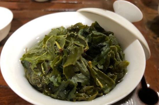 香精茶喝多了會怎么樣，茶葉加香精有什么害處？