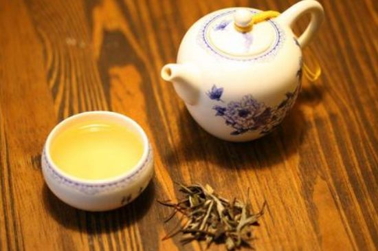 什么茶葉容易放香精，香精茶有什么危害？