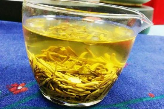 老茶和新茶哪個好，老茶好喝還是新茶好喝