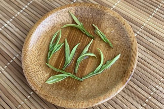 安吉白茶夏天怎么保存，安吉白茶能冷凍儲存嗎？