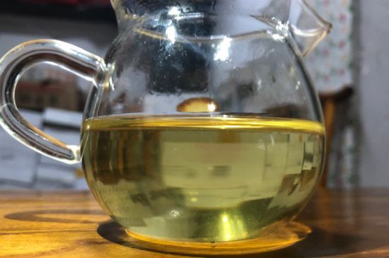 香精茶喝多了會怎么樣，茶葉加香精有什么害處？