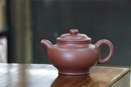 剛買(mǎi)的紫砂壺要怎么開(kāi)壺養(yǎng)壺，<a href=http://m.junsn.com/chaju/zisha/ target=_blank class=infotextkey>紫砂壺開(kāi)壺</a>與養(yǎng)壺的方式方法