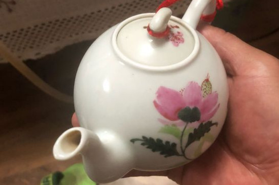 瓷壺適合泡什么茶，瓷器茶具喝什么茶好