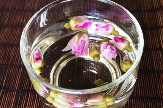 玫瑰花和茉莉茶一起泡有什么作用，玫瑰茉莉花茶的功效