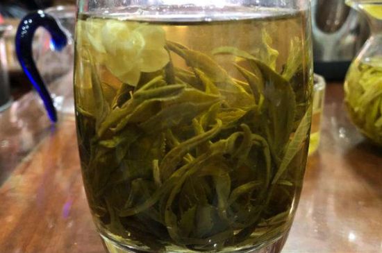 茉莉龍珠泡開后為什么都是梗，茉莉龍珠泡開后什么樣？