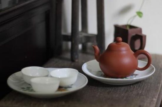 本山綠泥壺適合沖泡什么茶，紫砂壺本山綠最適合什么茶？