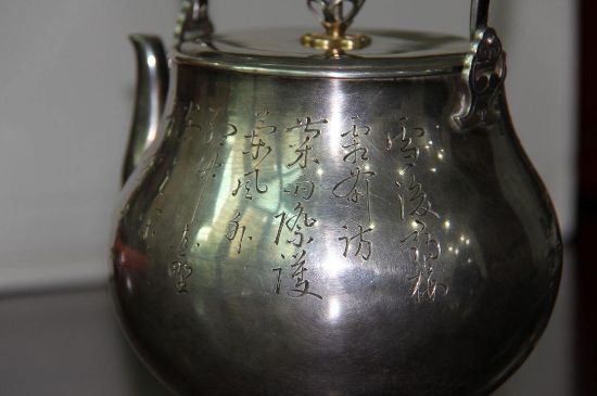 銀壺泡茶后為什么會變黑，銀壺內(nèi)膽發(fā)黑怎么辦
