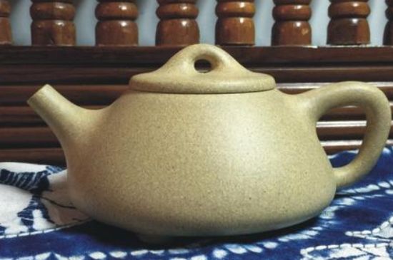 本山綠泥怎么分辨真假，真正的本山綠泥紫砂壺怎么鑒別？