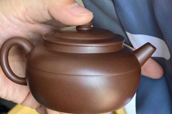 新買的紫砂壺為什么會裂，真的紫砂壺是不是很容易開裂？