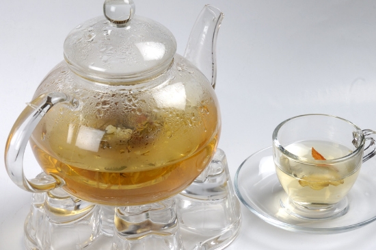 經(jīng)常菊花泡水好嗎，喝菊花茶有什么好處？
