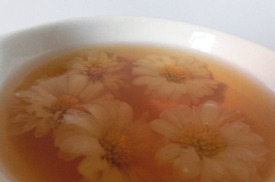 喝菊花茶有什么效果，女人長期喝菊花茶好嗎？
