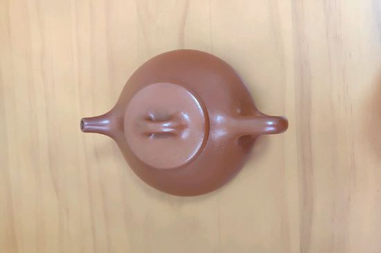 正宗紫砂壺多少錢一套，一套正宗宜興紫砂壺什么價格