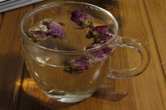 玫瑰花和茉莉茶一起泡有什么作用，玫瑰茉莉花茶的功效