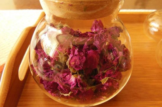 好玫瑰花茶多少錢一斤啊，玫瑰花茶價(jià)格多少錢合理？