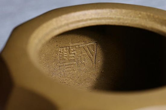 紫砂壺密密麻麻黑點(diǎn)，布滿了很多小黑點(diǎn)的紫砂好嗎