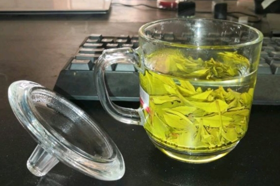 常見的七大材質(zhì)的茶具優(yōu)缺點，用什么材質(zhì)的茶具泡茶最好？