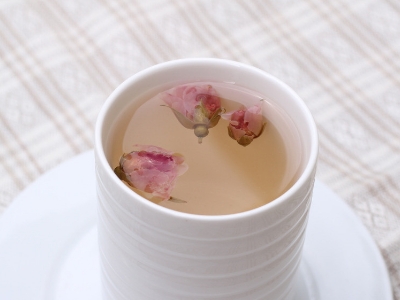 干玫瑰花泡前需要洗嗎，泡玫瑰花需要洗一下嗎？