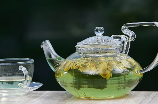 菊花茶天天喝行嗎，每天喝菊花泡茶喝好嗎？