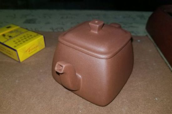 手工紫砂壺和模具壺有什么區(qū)別，快速鑒別手工壺模具壺