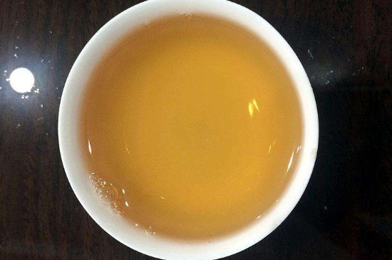 白茶三年為藥七年為寶的原理，為什么說一年茶三年藥七年寶？