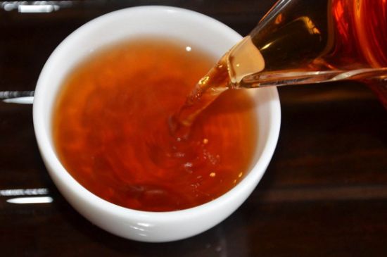 茯磚茶與普洱茶哪個好，茯茶和普洱茶口味區(qū)別