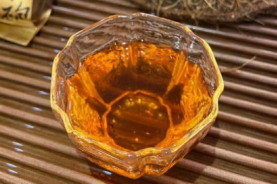 武夷巖茶大紅袍，喝起來是什么味道？