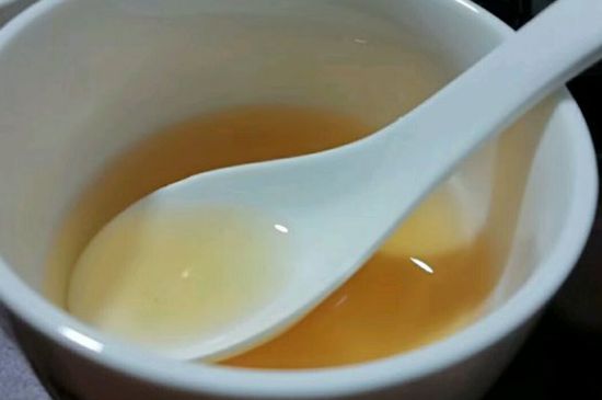女人喝紅茶好還是喝普洱茶好，普洱茶和紅茶哪個(gè)適合女人喝