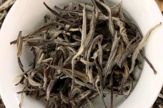 三年白茶賽砒霜，這是真的嗎？
