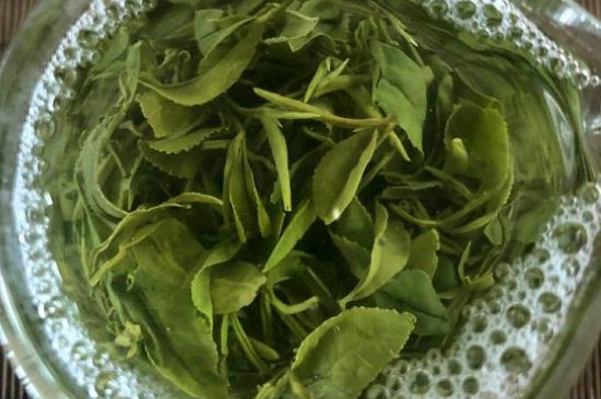 綠茶放了三年還能喝嗎，綠茶放久了喝了會(huì)怎樣