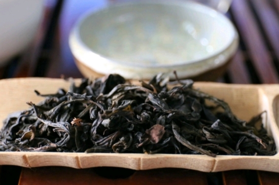 長期喝巖茶會上火嗎？巖茶這樣喝了容易上火！