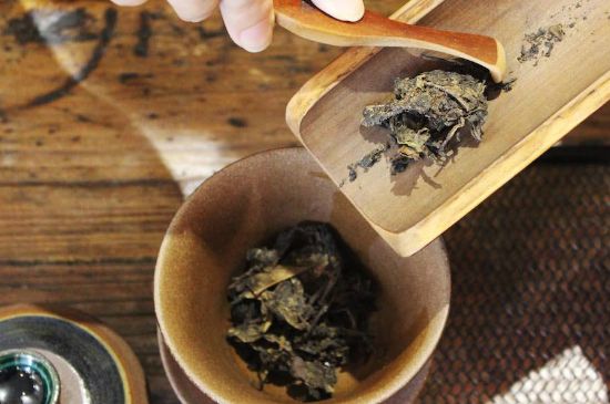 茯磚茶與普洱茶哪個好，茯茶和普洱茶口味區(qū)別