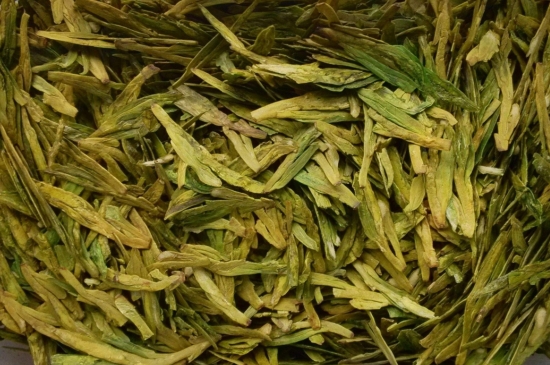 西湖龍井茶毫和發(fā)霉區(qū)別圖片，長霉的龍井茶葉會是什么樣？