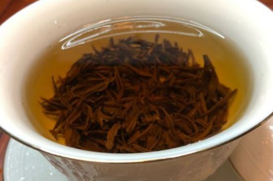 女人晚上喝紅茶好嗎，女人紅茶啥時(shí)候喝最好？