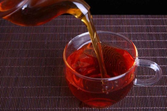 紅茶會加重濕氣嗎，喝什么茶能去除體內(nèi)濕氣