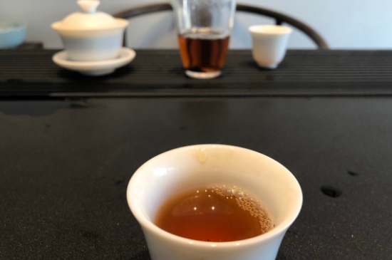 為什么喝巖茶會(huì)上火，巖茶喝多上火怎么辦？