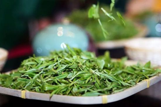 單樅茶什么季節(jié)最好喝，鳳凰單叢茶春茶好還是秋茶好？