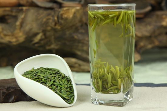 竹葉青和雀舌哪個(gè)貴，竹葉青茶貴嗎？