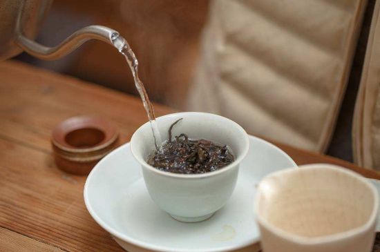為什么喝巖茶看不起別的茶，喝巖茶的看不上所有茶類？