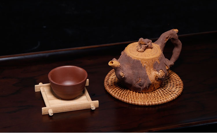 仿木外皮紫砂壺，創(chuàng)意木樁手工雕刻紫砂壺